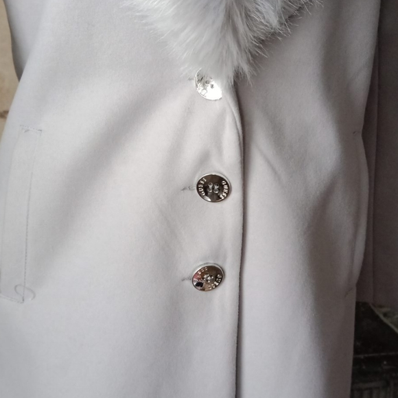 Guess coat - Picture 3 of 16